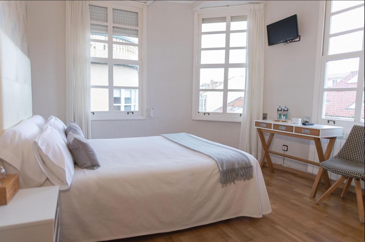 Hostal Zahara Ferrol Exterior photo