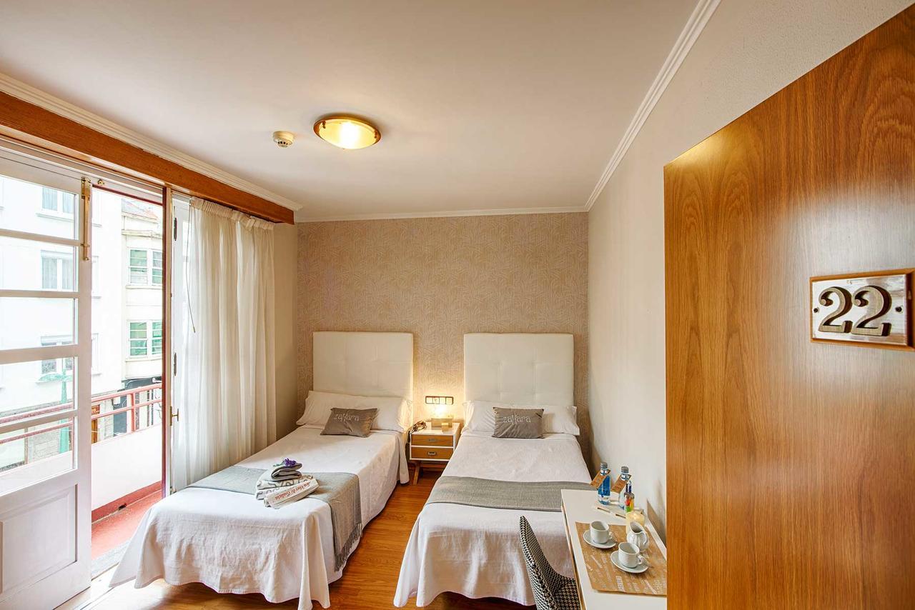 Hostal Zahara Ferrol Exterior photo